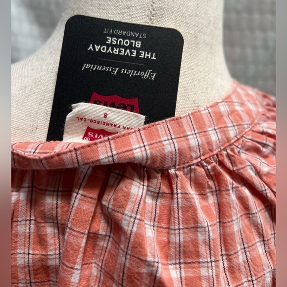 Levi's
Women's Lainey Printed Cotton
Button-Front Top Size S - Picture 7 of 11